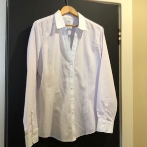 Dress shirt with great details. Pink pinstripe.